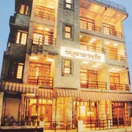 Hotel Radhe Continental Nainital Exteriör bild