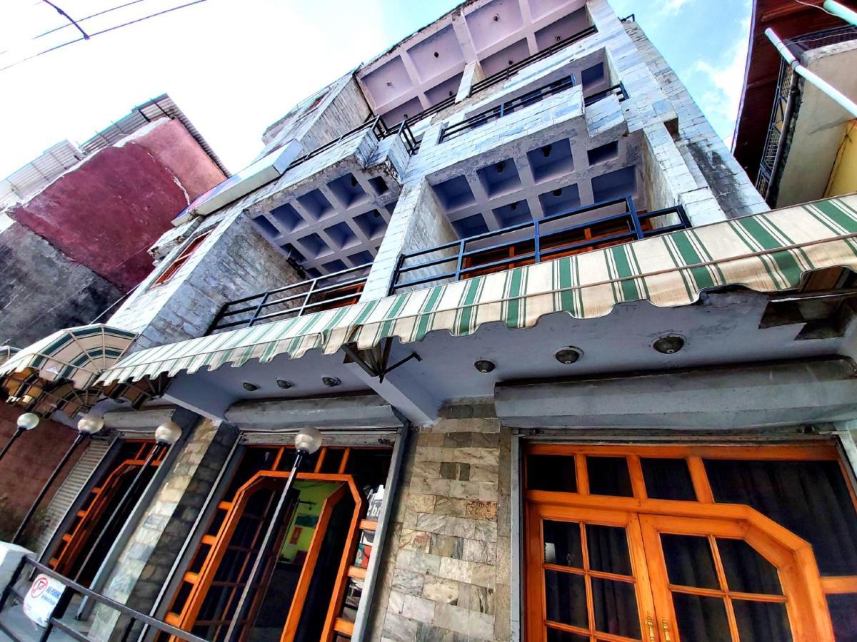 Hotel Radhe Continental Nainital Exteriör bild