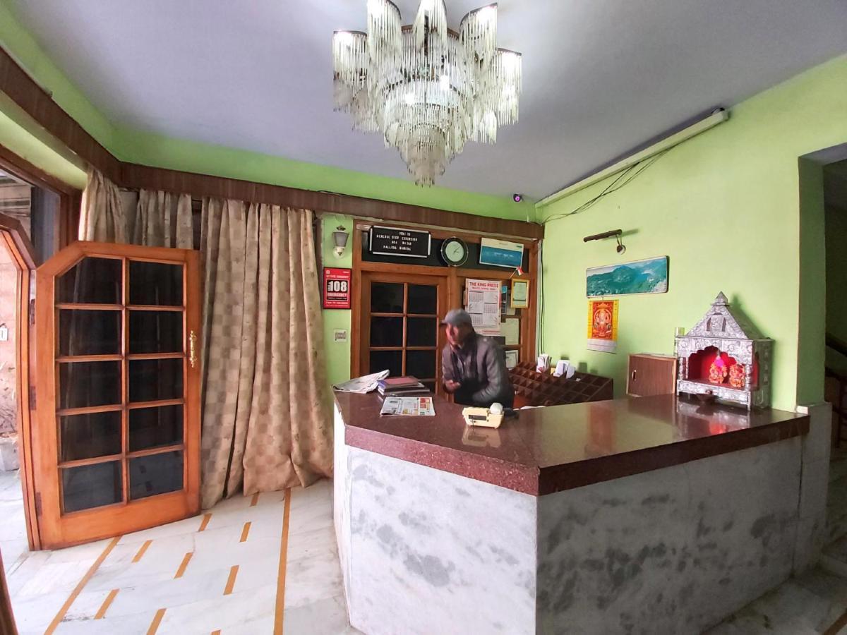 Hotel Radhe Continental Nainital Exteriör bild