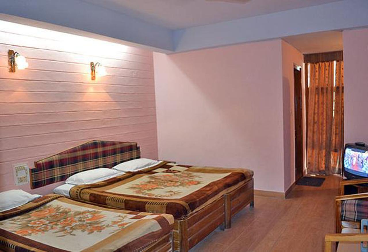 Hotel Radhe Continental Nainital Exteriör bild